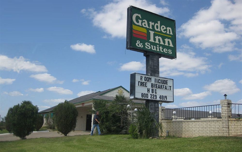 Garden Inn & Suites Hebbronville Exterior photo